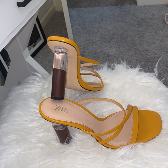 Zara mustard heels - Picture 2 of 3